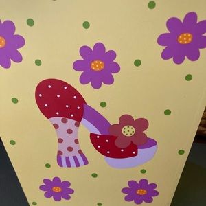 Wooden trash container 2 sides have each design